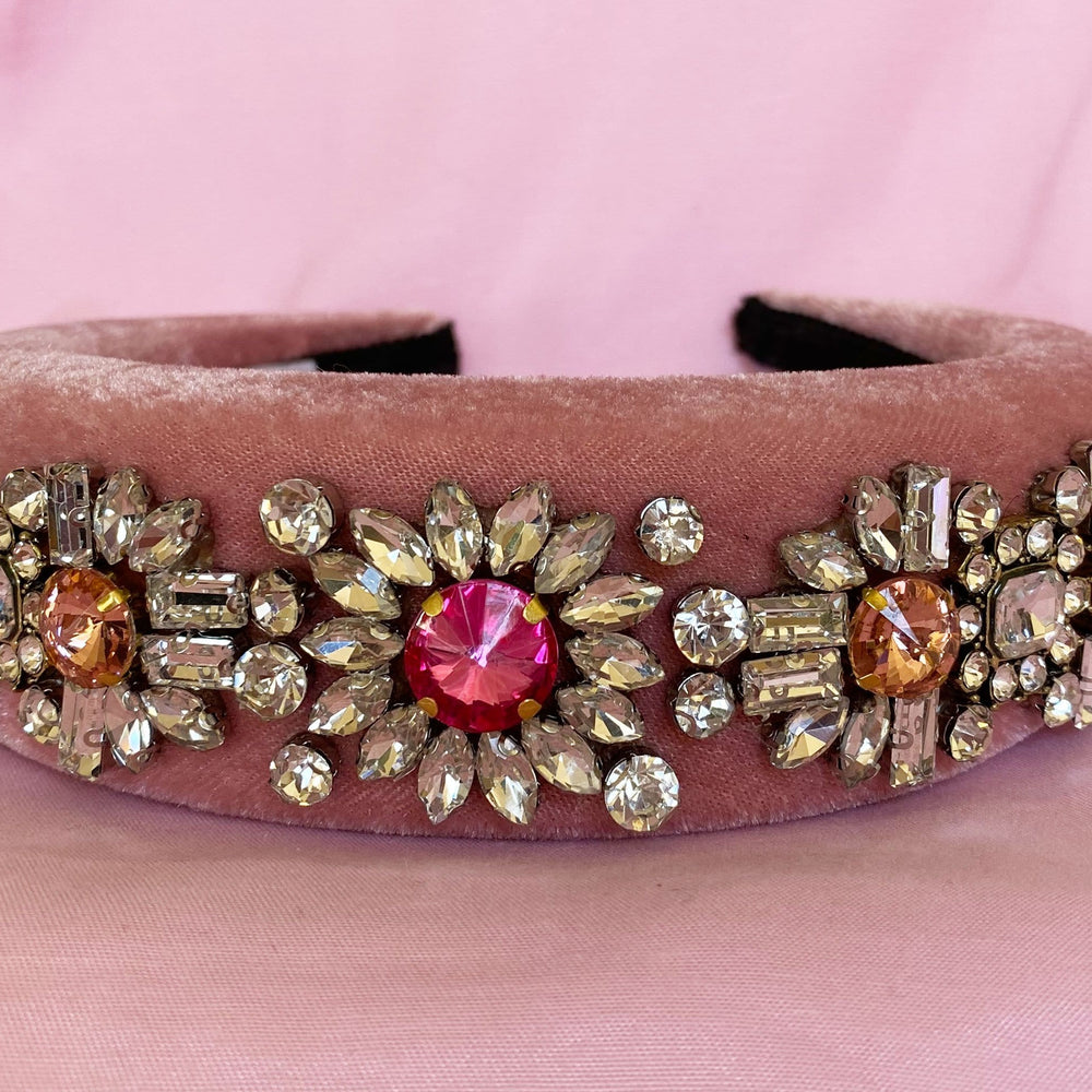 
                      
                        PINK VELVET HEADBAND
                      
                    